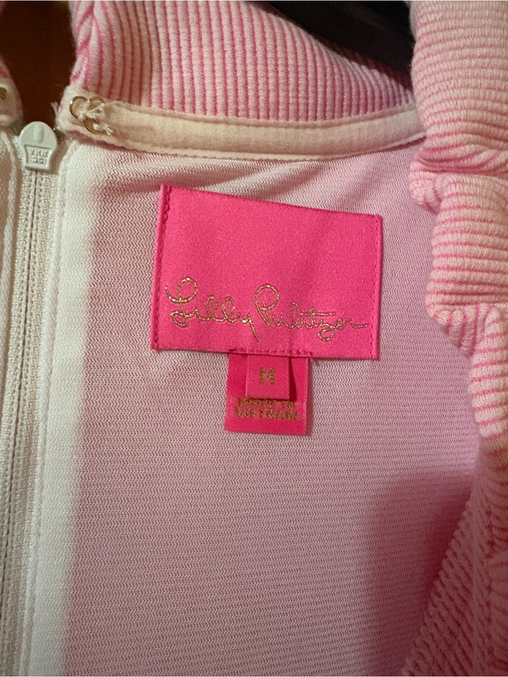 Lilly Pulitzer Pink Ruffle V-Neck Short Sleeve Dress, like new!! - Picture 3 of 3